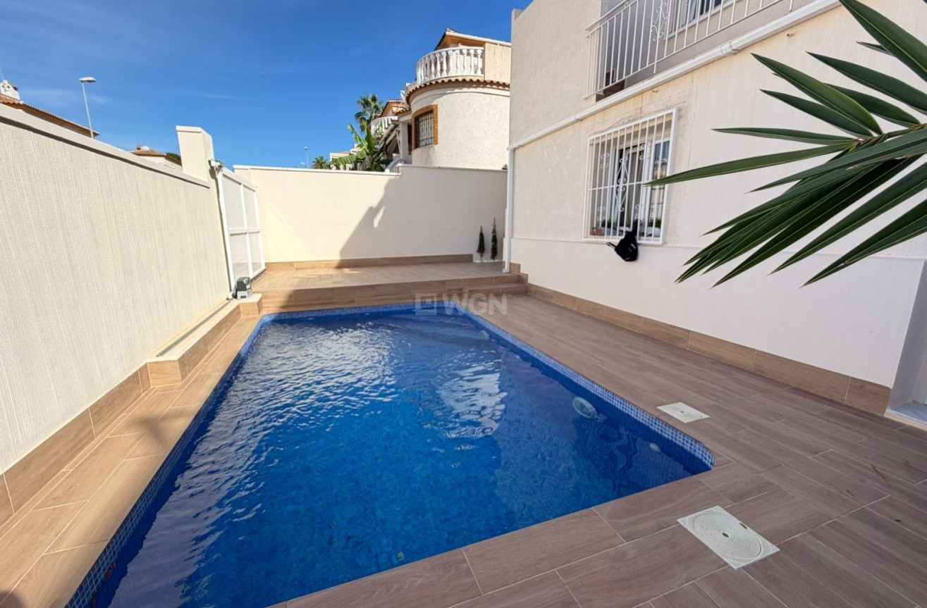 Odsprzedaż - Villa - Torrevieja - Cabo Cervera