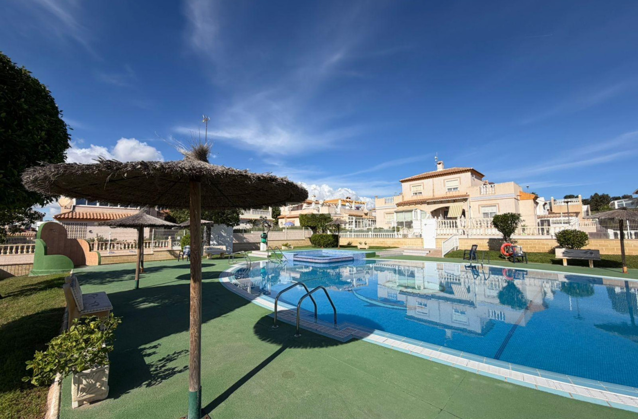 Odsprzedaż - Villa - Torrevieja - Cabo Cervera