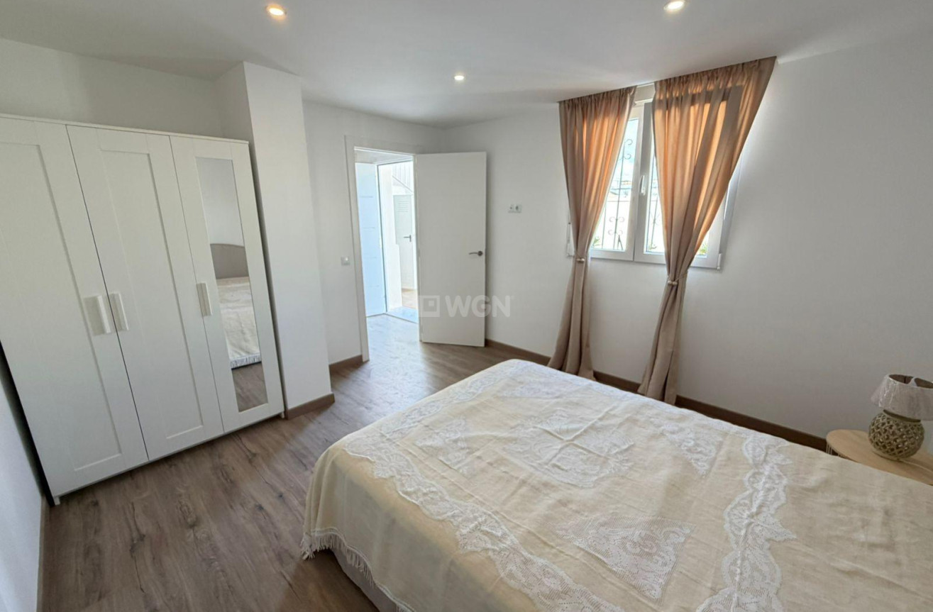 Odsprzedaż - Villa - Torrevieja - Cabo Cervera
