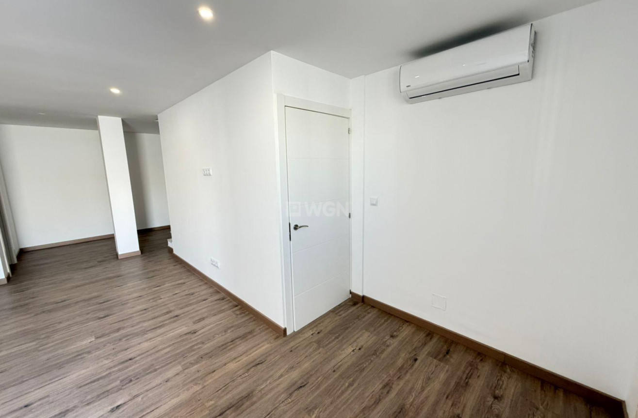 Odsprzedaż - Villa - Torrevieja - Cabo Cervera