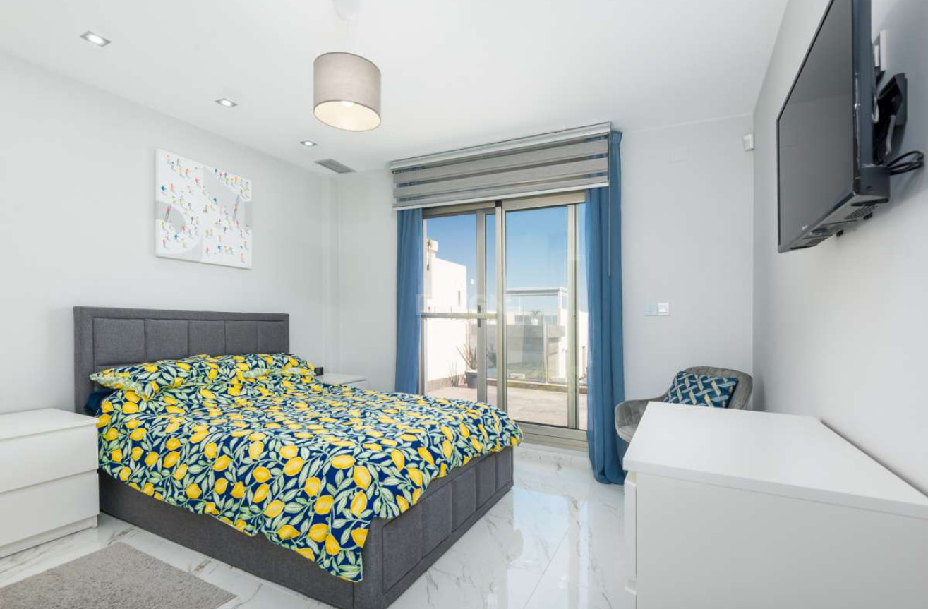 Odsprzedaż - Villa - Orihuela Costa - Costa Blanca