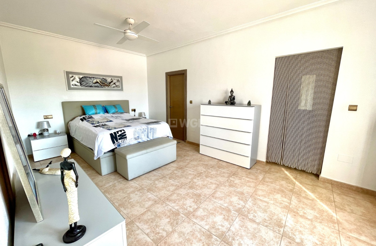 Odsprzedaż - Villa - Catral - Costa Blanca