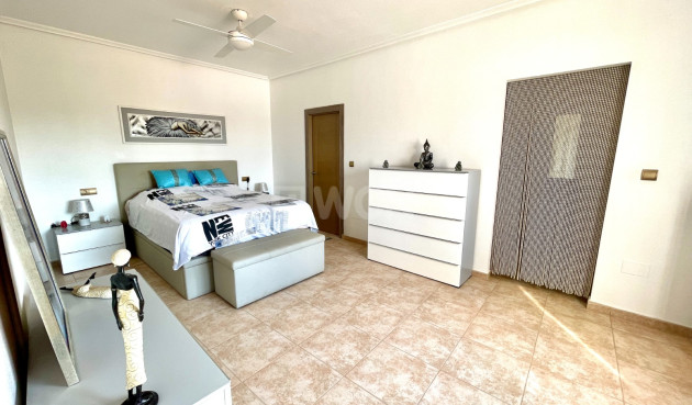 Odsprzedaż - Villa - Catral - Costa Blanca