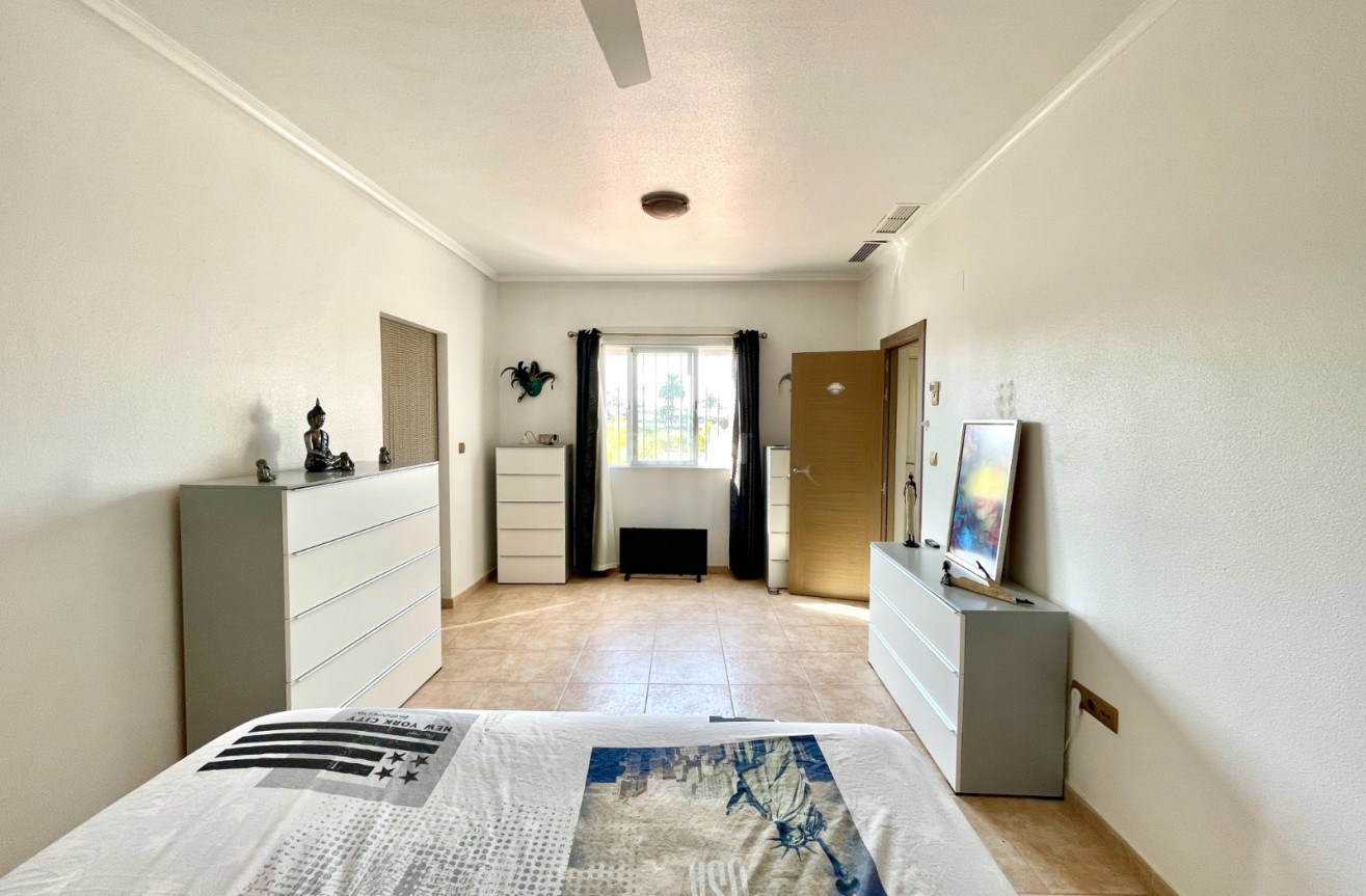 Odsprzedaż - Villa - Catral - Costa Blanca