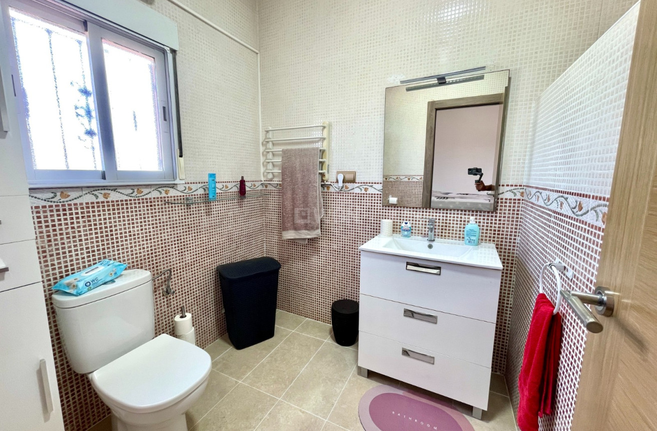 Odsprzedaż - Villa - Catral - Costa Blanca