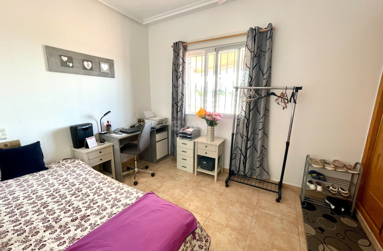 Odsprzedaż - Villa - Catral - Costa Blanca