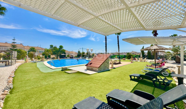 Odsprzedaż - Kamienica - Orihuela Costa - La Florida
