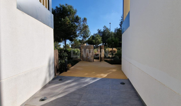 Odsprzedaż - Mieszkanie w bloku - Orihuela - Las Colinas Golf