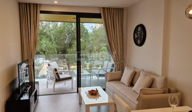 Odsprzedaż - Mieszkanie w bloku - Orihuela - Las Colinas Golf