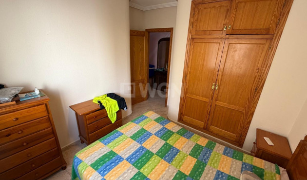 Odsprzedaż - Mieszkanie w bloku - Torrevieja - Playa del Cura
