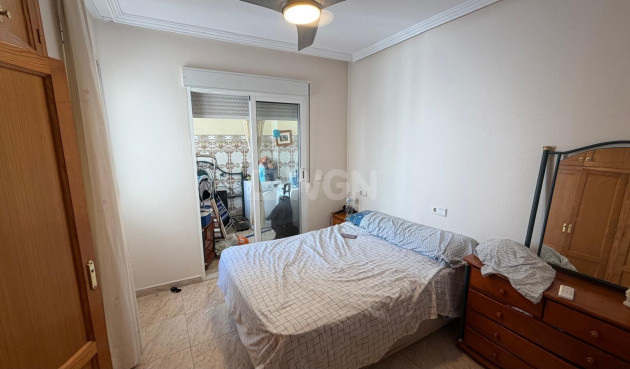 Odsprzedaż - Mieszkanie w bloku - Torrevieja - Playa del Cura