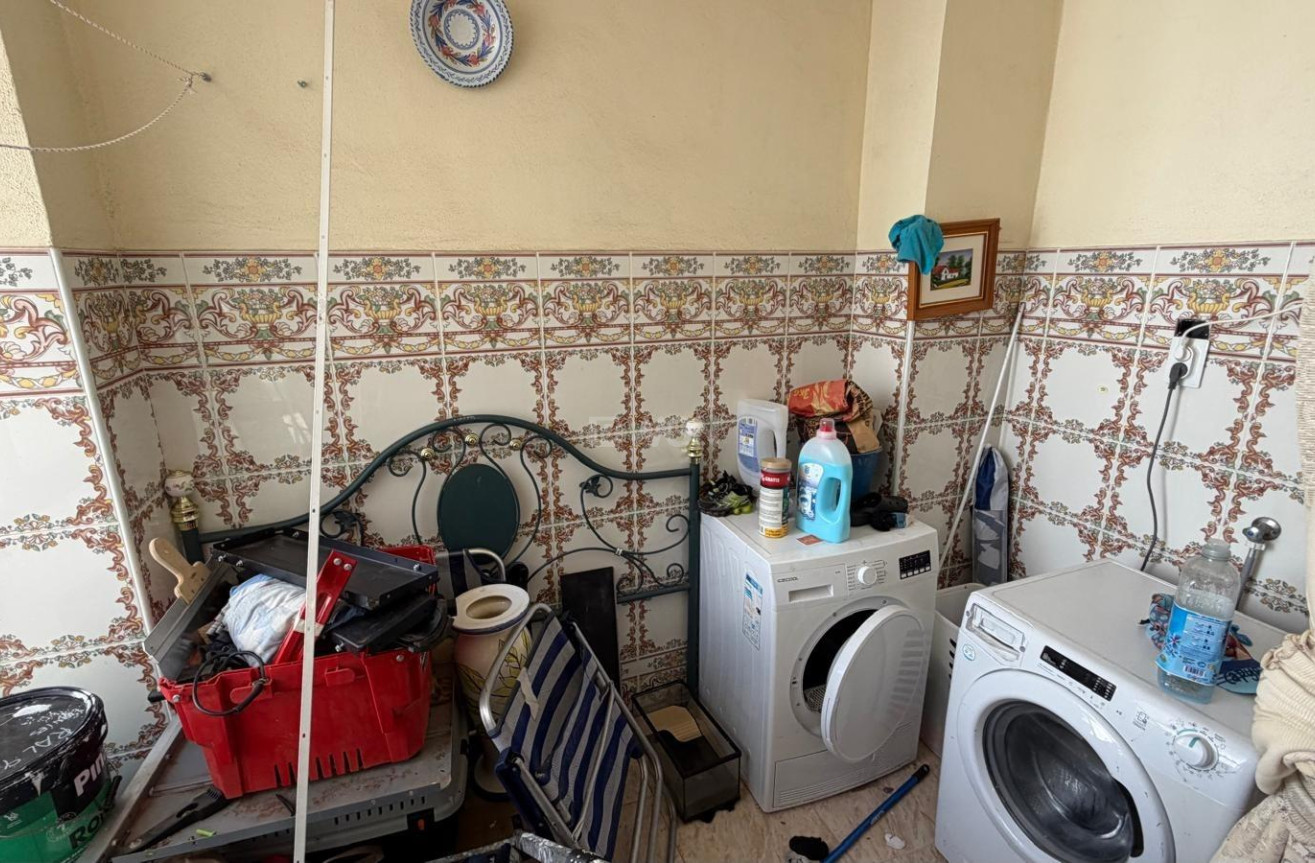 Odsprzedaż - Mieszkanie w bloku - Torrevieja - Playa del Cura