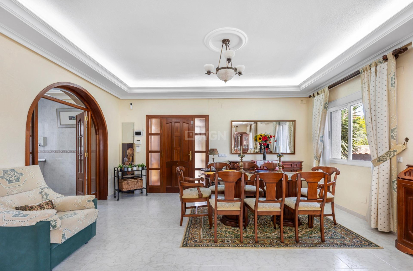 Odsprzedaż - Villa - Rojales - Pueblo Bravo