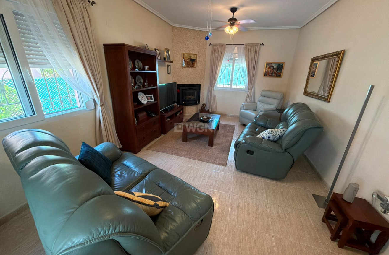 Odsprzedaż - Villa - Los Montesinos - Costa Blanca