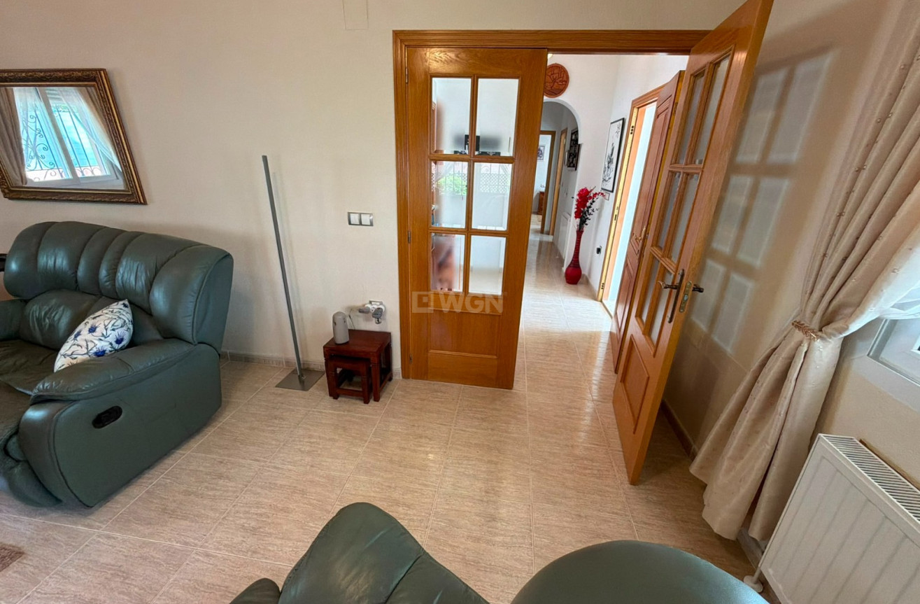 Odsprzedaż - Villa - Los Montesinos - Costa Blanca