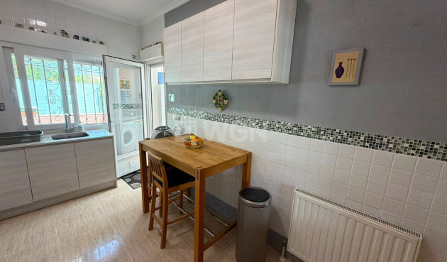 Odsprzedaż - Villa - Los Montesinos - Costa Blanca