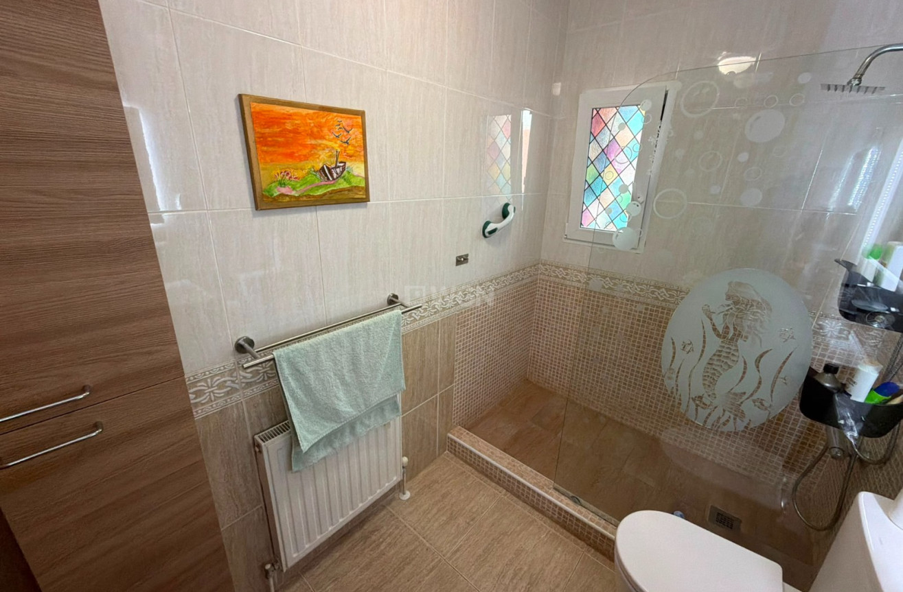 Odsprzedaż - Villa - Los Montesinos - Costa Blanca