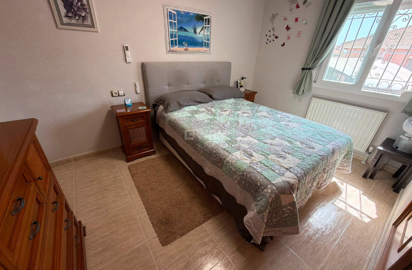 Odsprzedaż - Villa - Los Montesinos - Costa Blanca