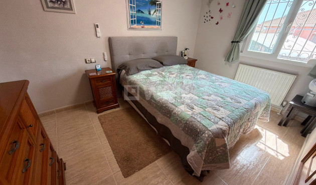 Odsprzedaż - Villa - Los Montesinos - Costa Blanca