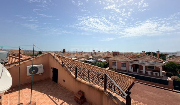 Odsprzedaż - Villa - Los Montesinos - Costa Blanca