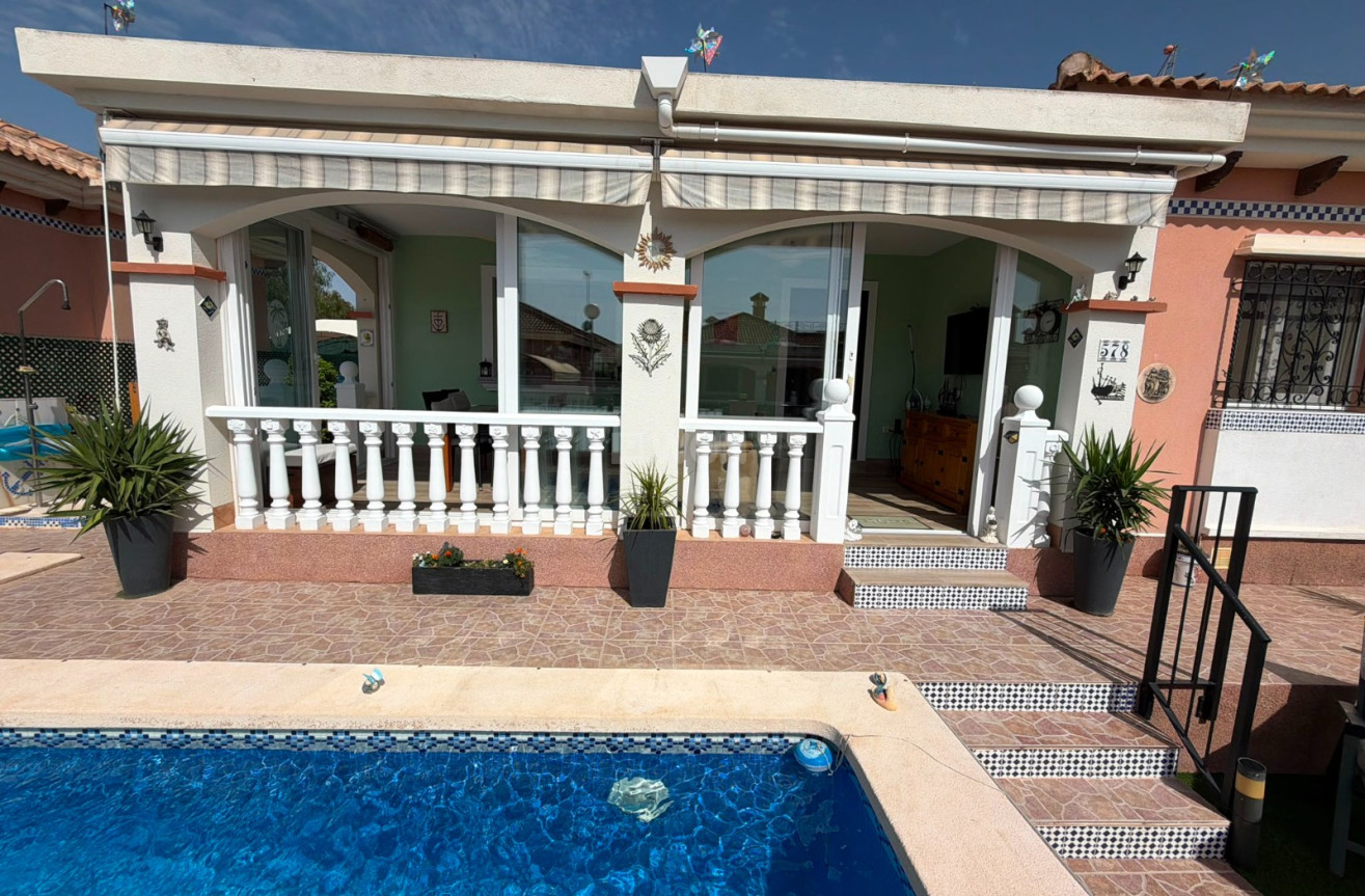 Odsprzedaż - Villa - Los Montesinos - Costa Blanca