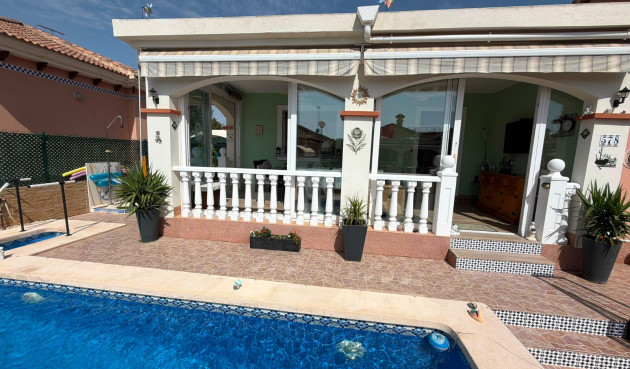 Odsprzedaż - Villa - Los Montesinos - Costa Blanca
