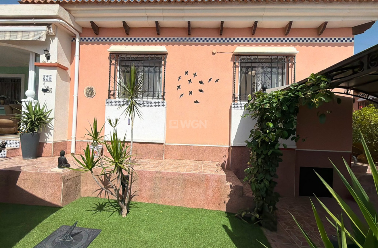 Odsprzedaż - Villa - Los Montesinos - Costa Blanca