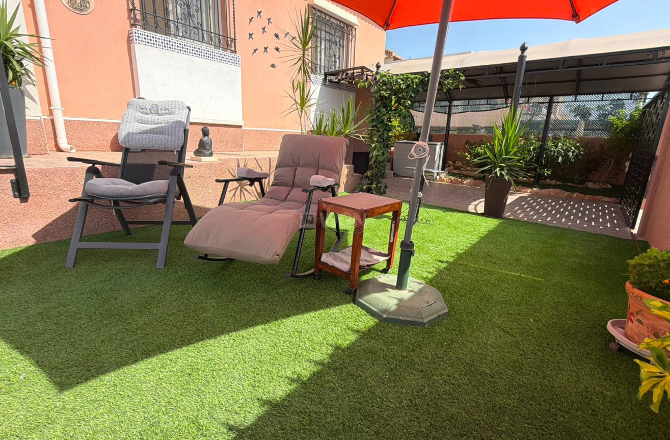 Odsprzedaż - Villa - Los Montesinos - Costa Blanca
