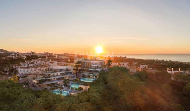 Odsprzedaż - Mieszkanie w bloku - Marbella - Cabopino Golf