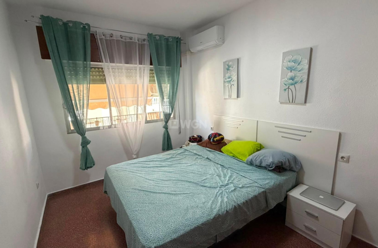 Odsprzedaż - Mieszkanie w bloku - Torrevieja - Habaneras