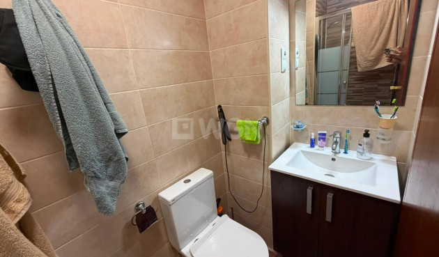 Odsprzedaż - Mieszkanie w bloku - Torrevieja - Habaneras