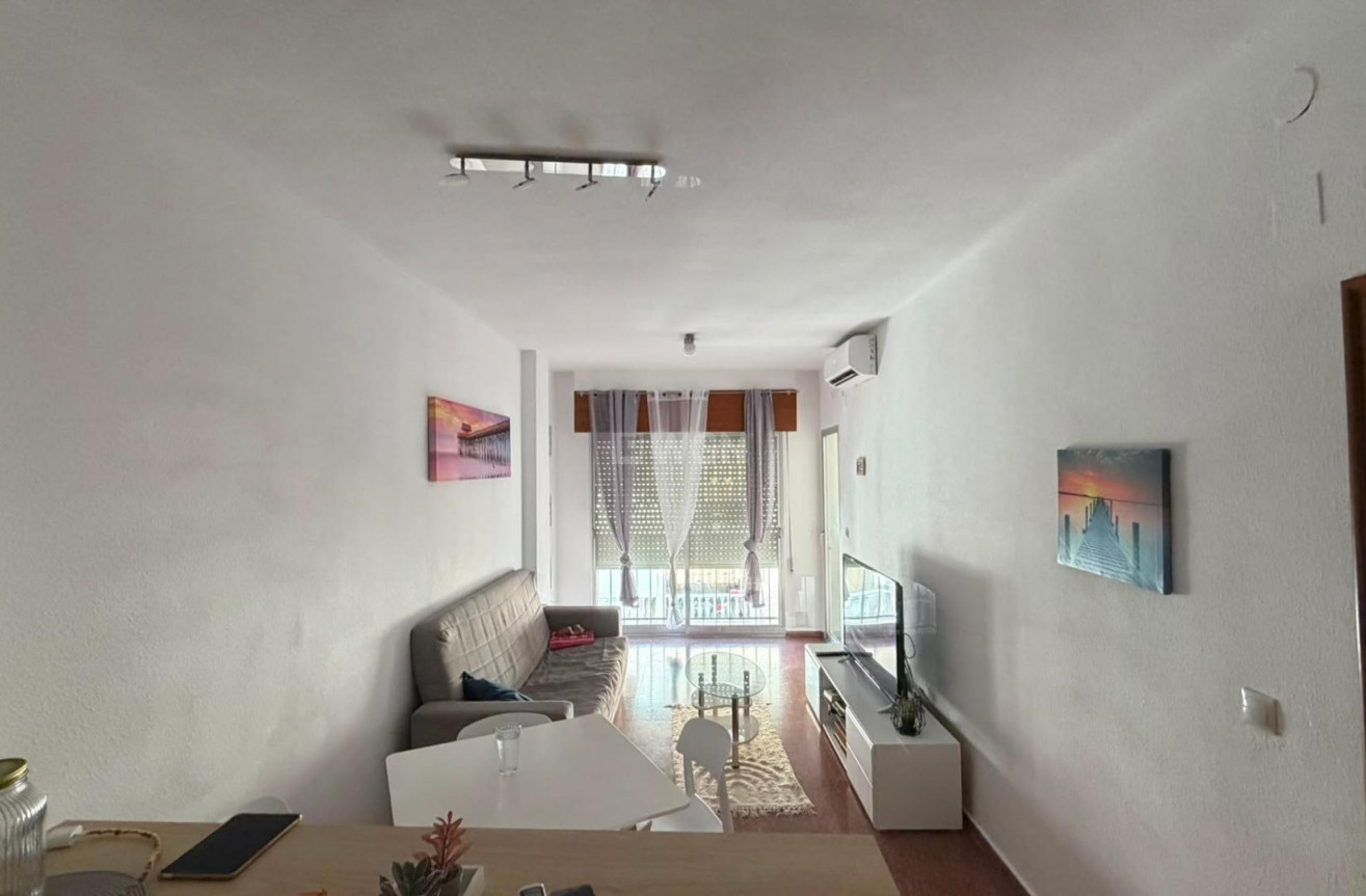 Odsprzedaż - Mieszkanie w bloku - Torrevieja - Habaneras
