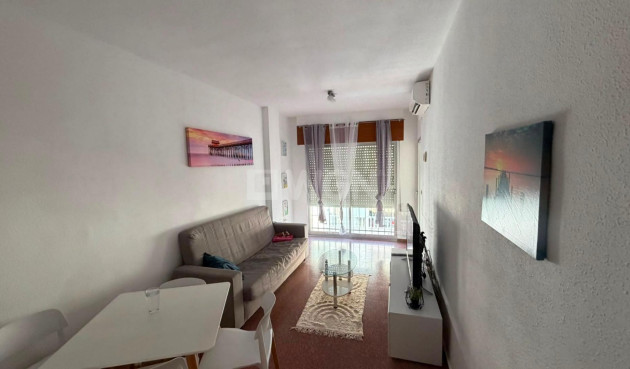 Odsprzedaż - Mieszkanie w bloku - Torrevieja - Habaneras
