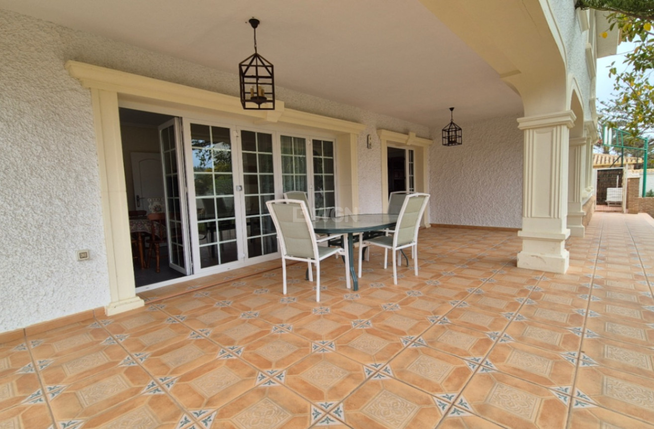 Odsprzedaż - Villa - Orihuela - Inland