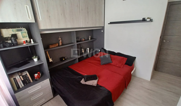 Odsprzedaż - Mieszkanie w bloku - Torre de la Horadada - Costa Blanca