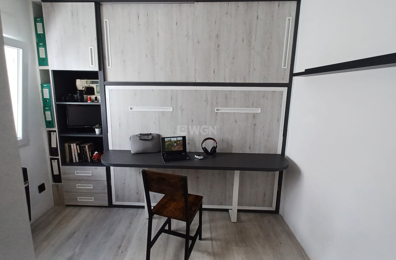 Odsprzedaż - Mieszkanie w bloku - Torre de la Horadada - Costa Blanca