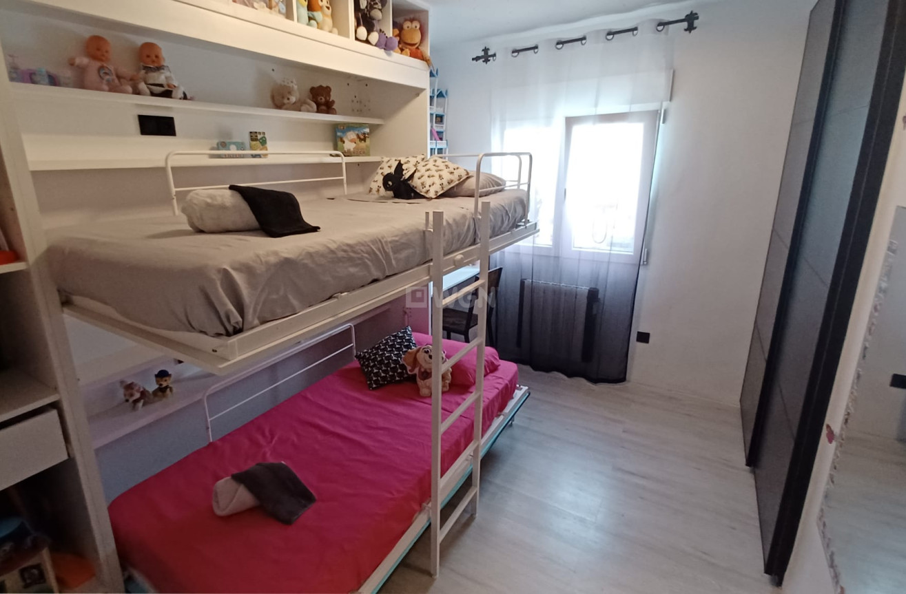Odsprzedaż - Mieszkanie w bloku - Torre de la Horadada - Costa Blanca
