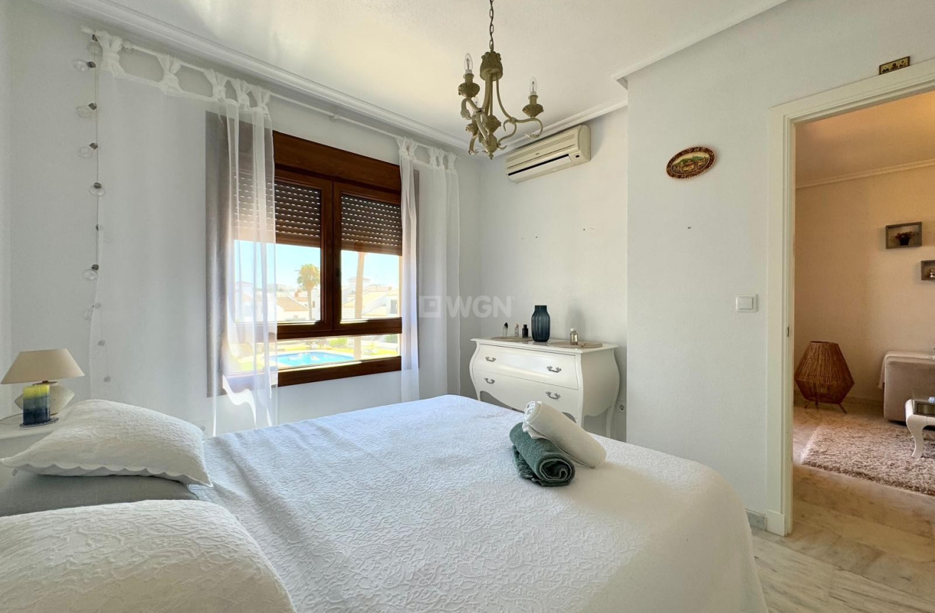 Odsprzedaż - Mieszkanie w bloku - Orihuela Costa - Costa Blanca