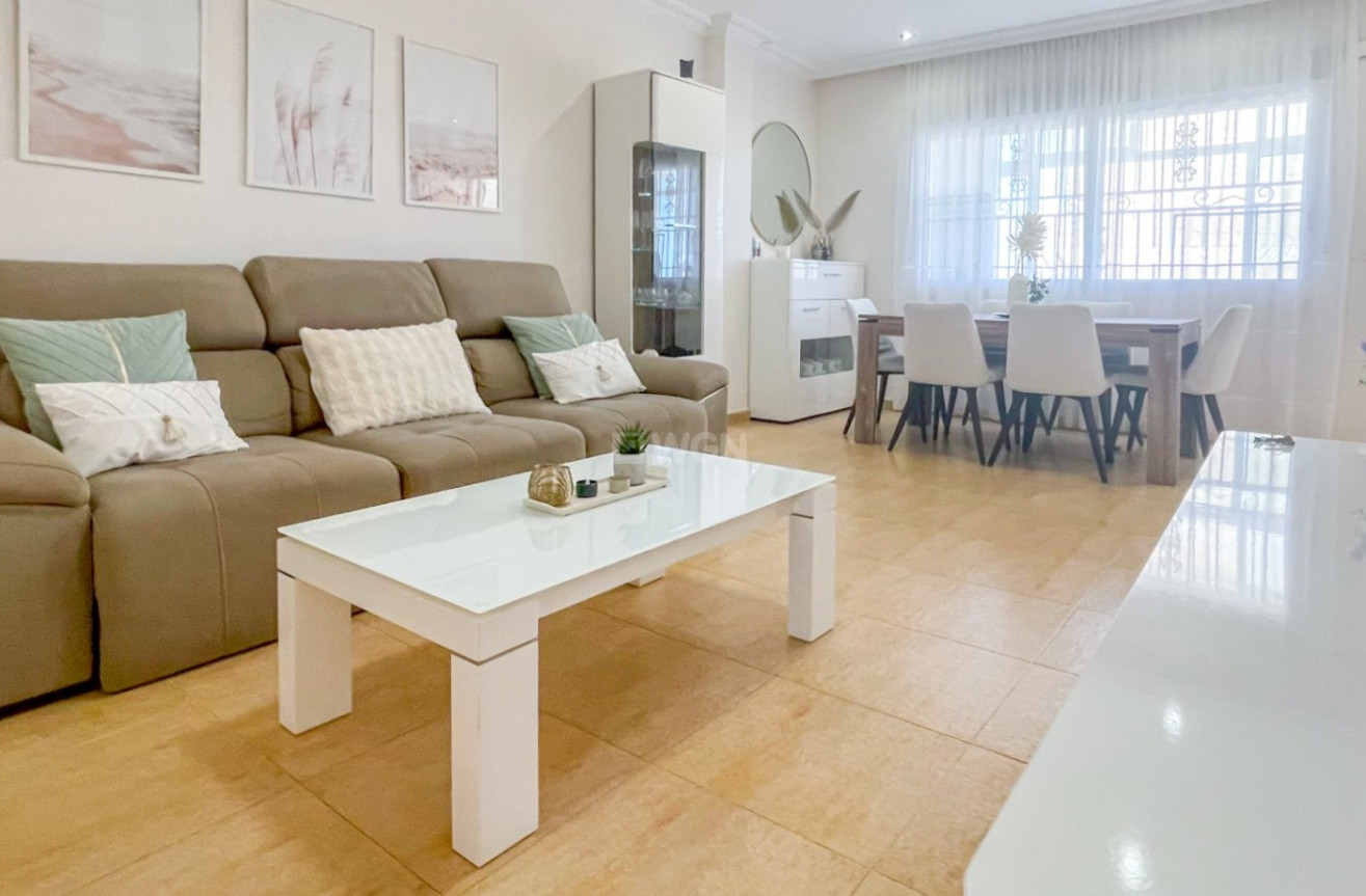 Odsprzedaż - Kamienica - Orihuela Costa - Costa Blanca