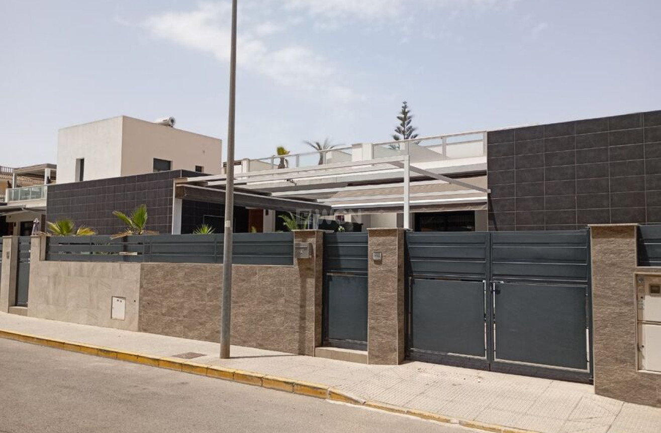 Odsprzedaż - Villa - Formentera del Segura - Costa Blanca