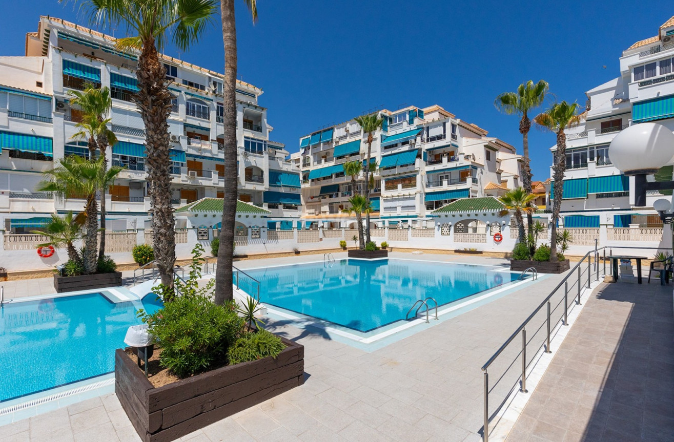 Odsprzedaż - Mieszkanie w bloku - La Mata - Costa Blanca