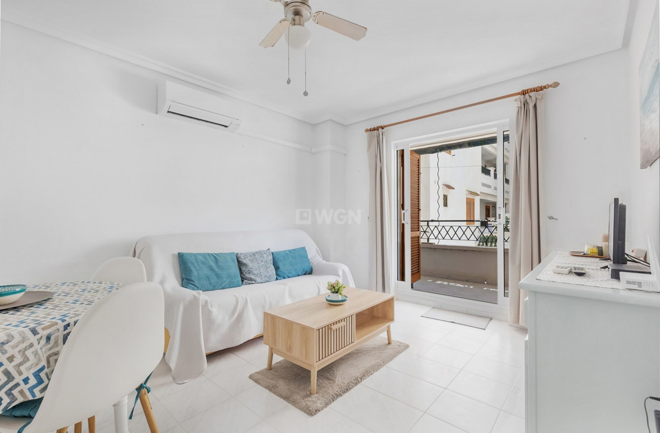 Odsprzedaż - Mieszkanie w bloku - La Mata - Costa Blanca
