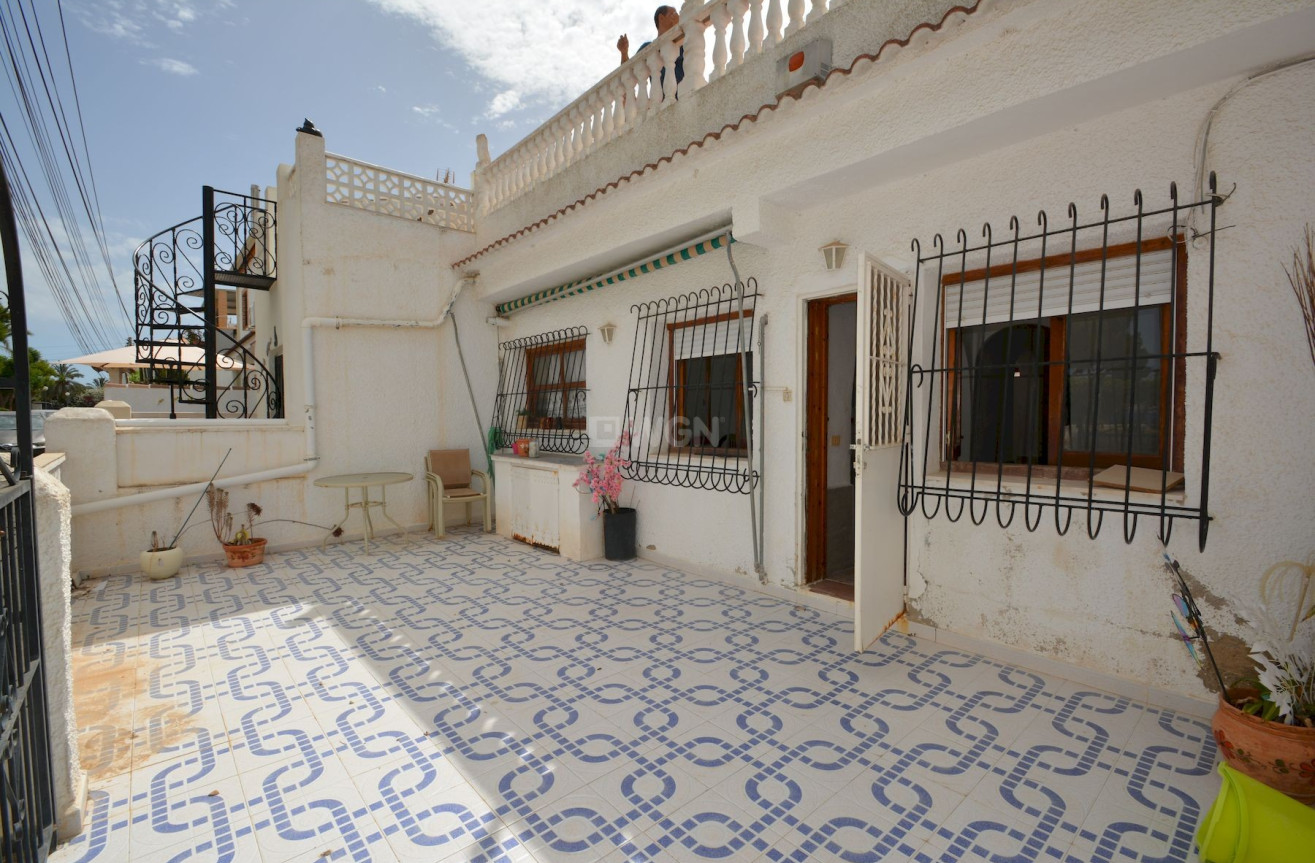 Odsprzedaż - Kamienica - Torrevieja - Costa Blanca