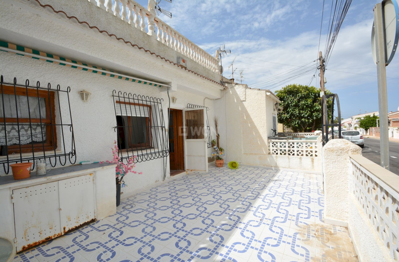 Odsprzedaż - Kamienica - Torrevieja - Costa Blanca