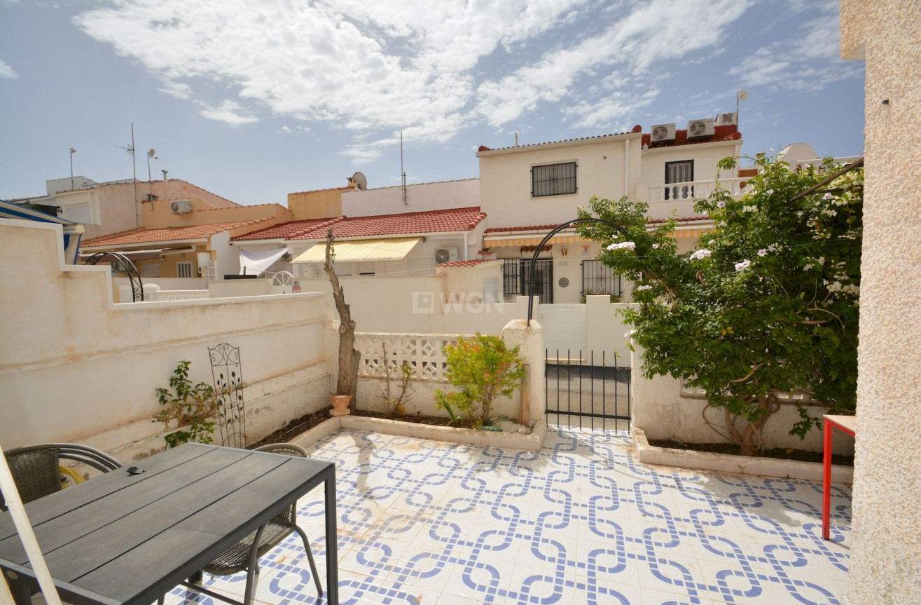 Odsprzedaż - Kamienica - Torrevieja - Costa Blanca