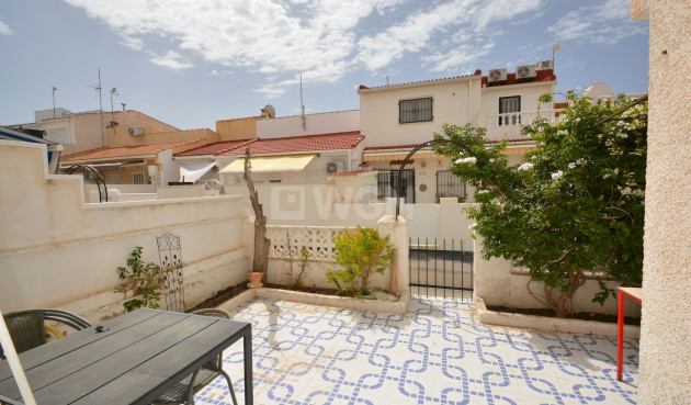 Odsprzedaż - Kamienica - Torrevieja - Costa Blanca