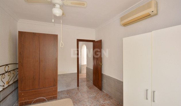 Odsprzedaż - Kamienica - Torrevieja - Costa Blanca