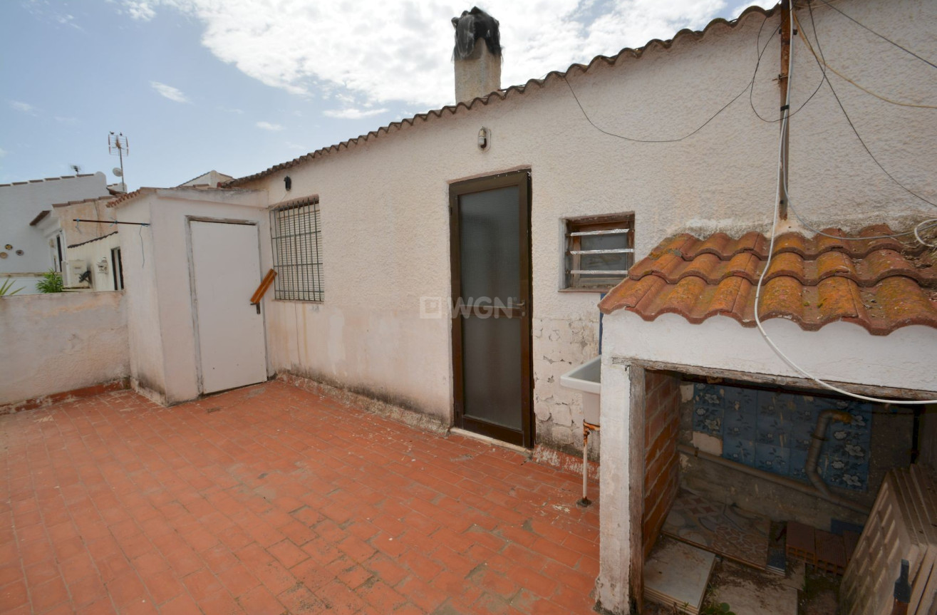 Odsprzedaż - Kamienica - Torrevieja - Costa Blanca