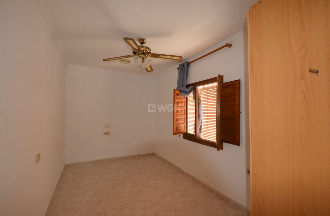 Odsprzedaż - Kamienica - Torrevieja - Costa Blanca