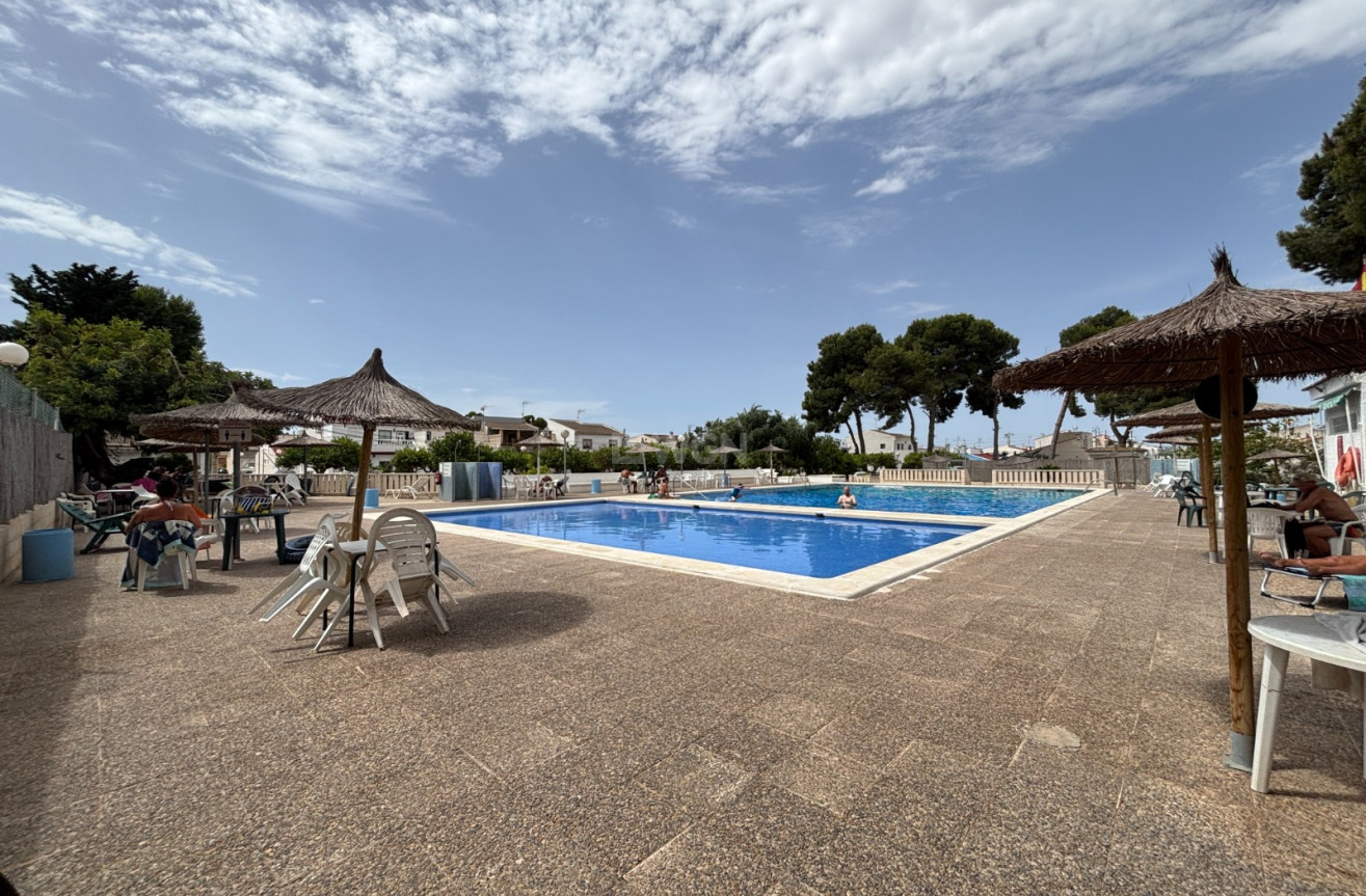 Odsprzedaż - Kamienica - Torrevieja - Costa Blanca
